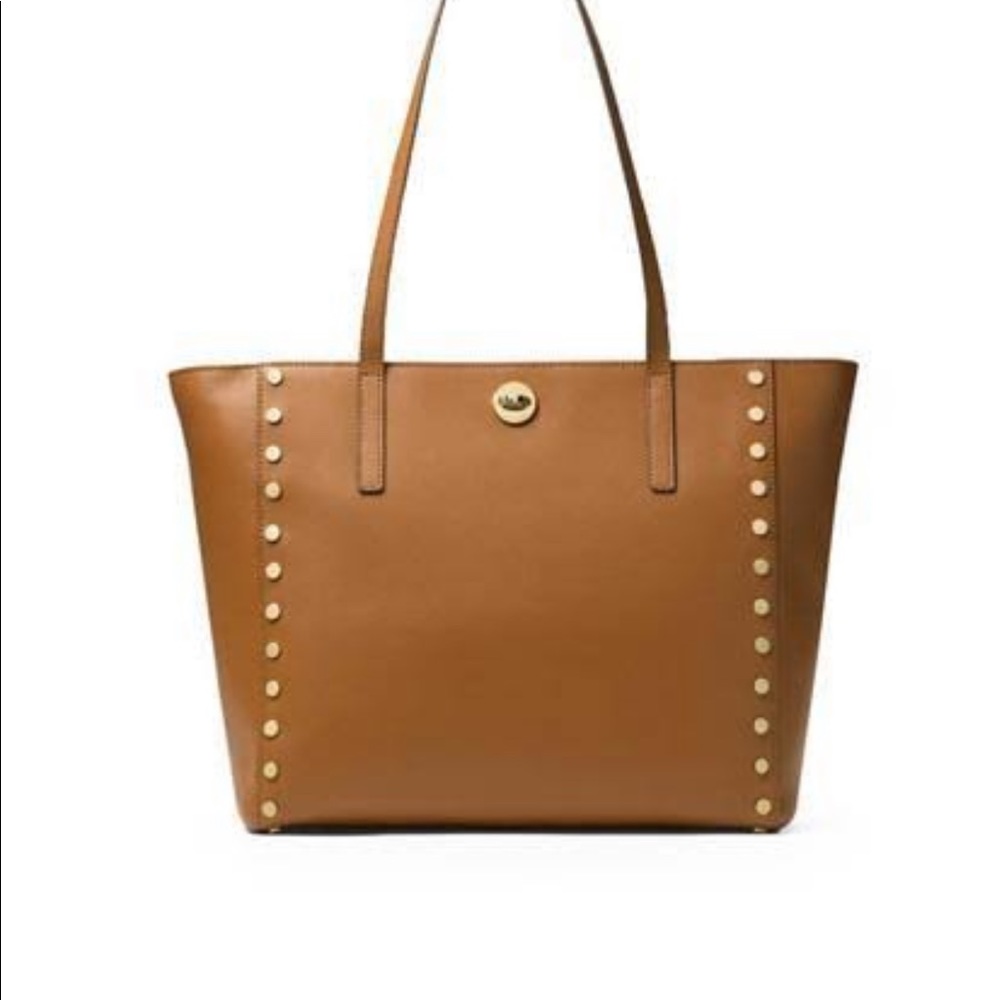 ‼️(SOLD)‼️ Michael Kors Rivington Stud Large purse